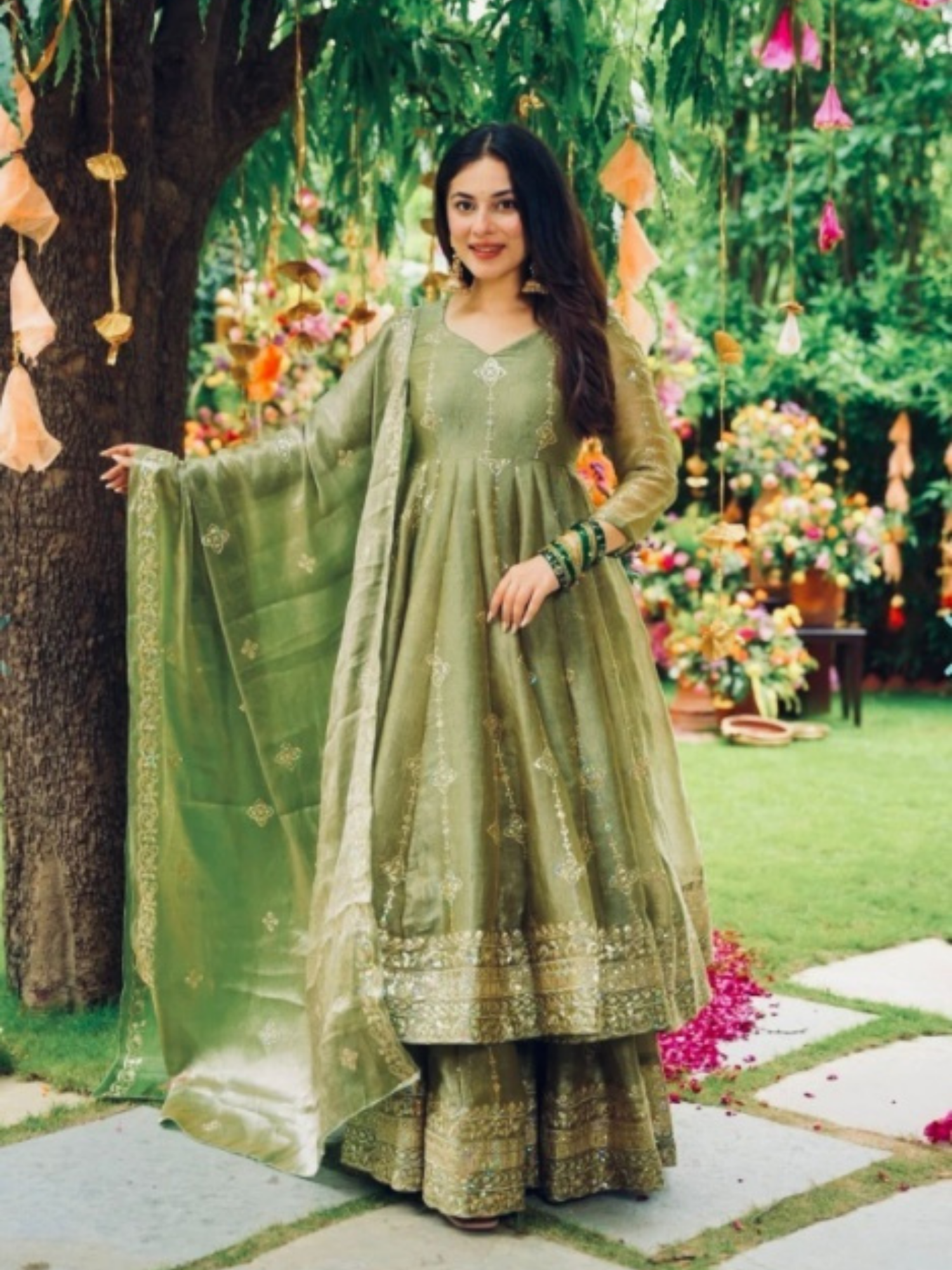 Salwar suit