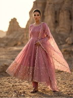 Salwar suit