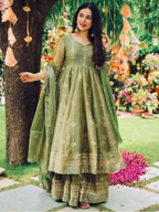 Salwar suit