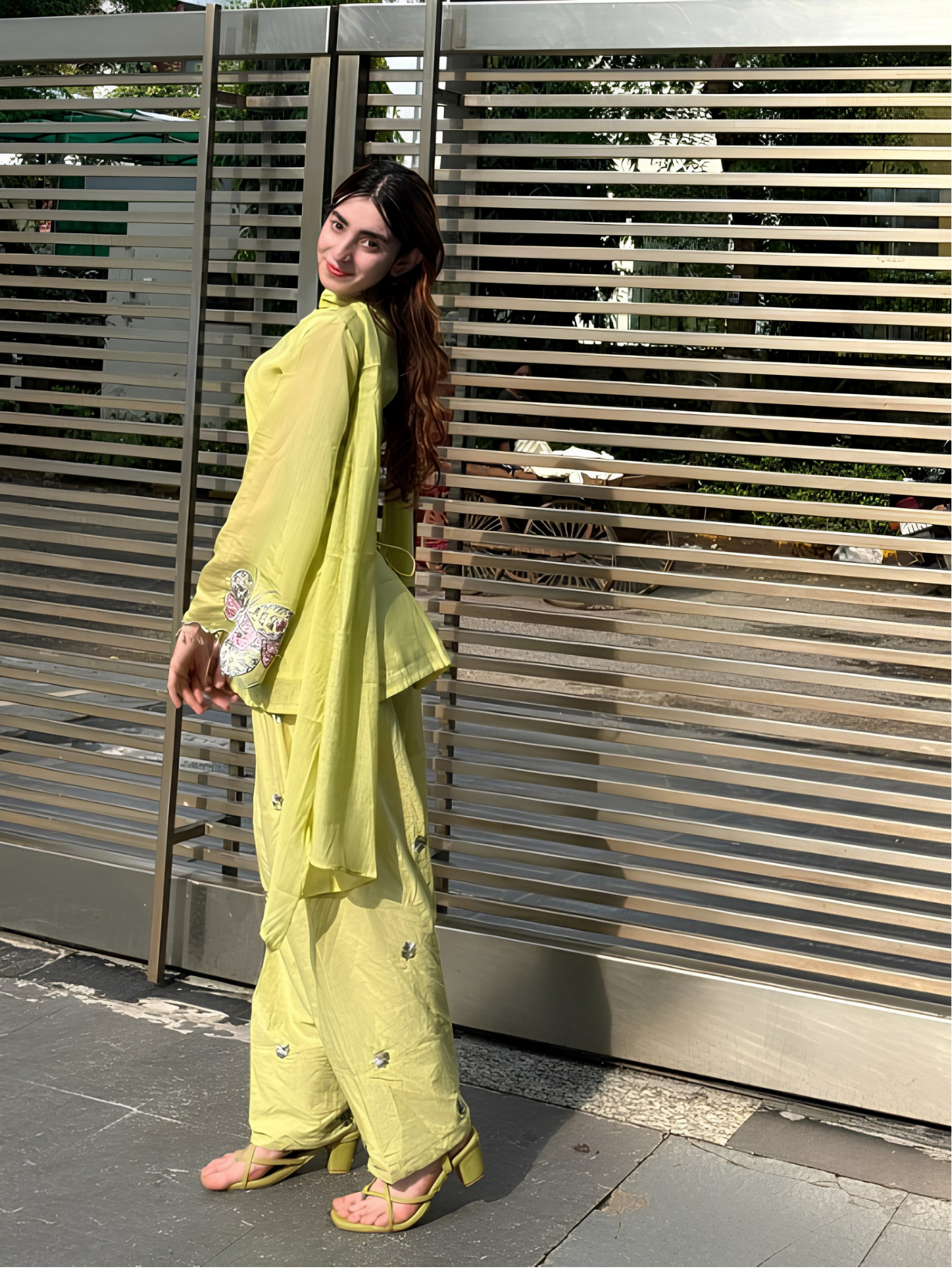 Salwar suit