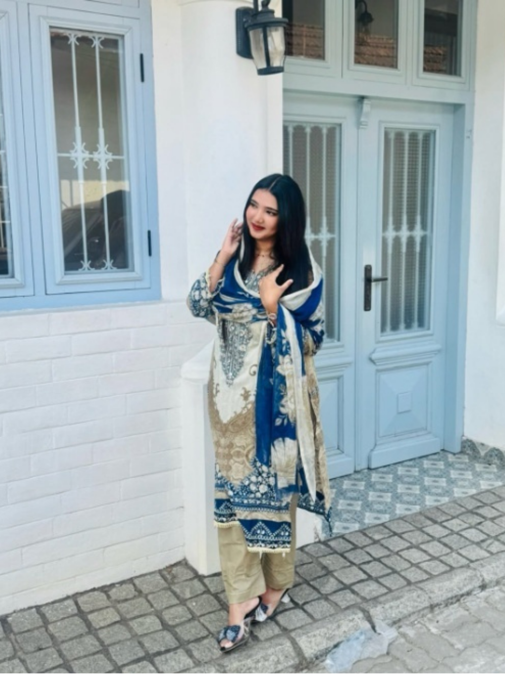 Salwar suit