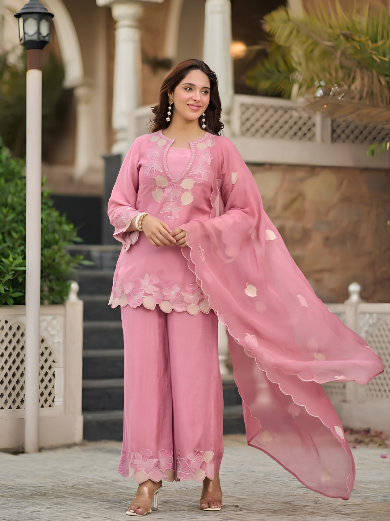 Salwar suit