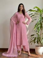 Salwar suit