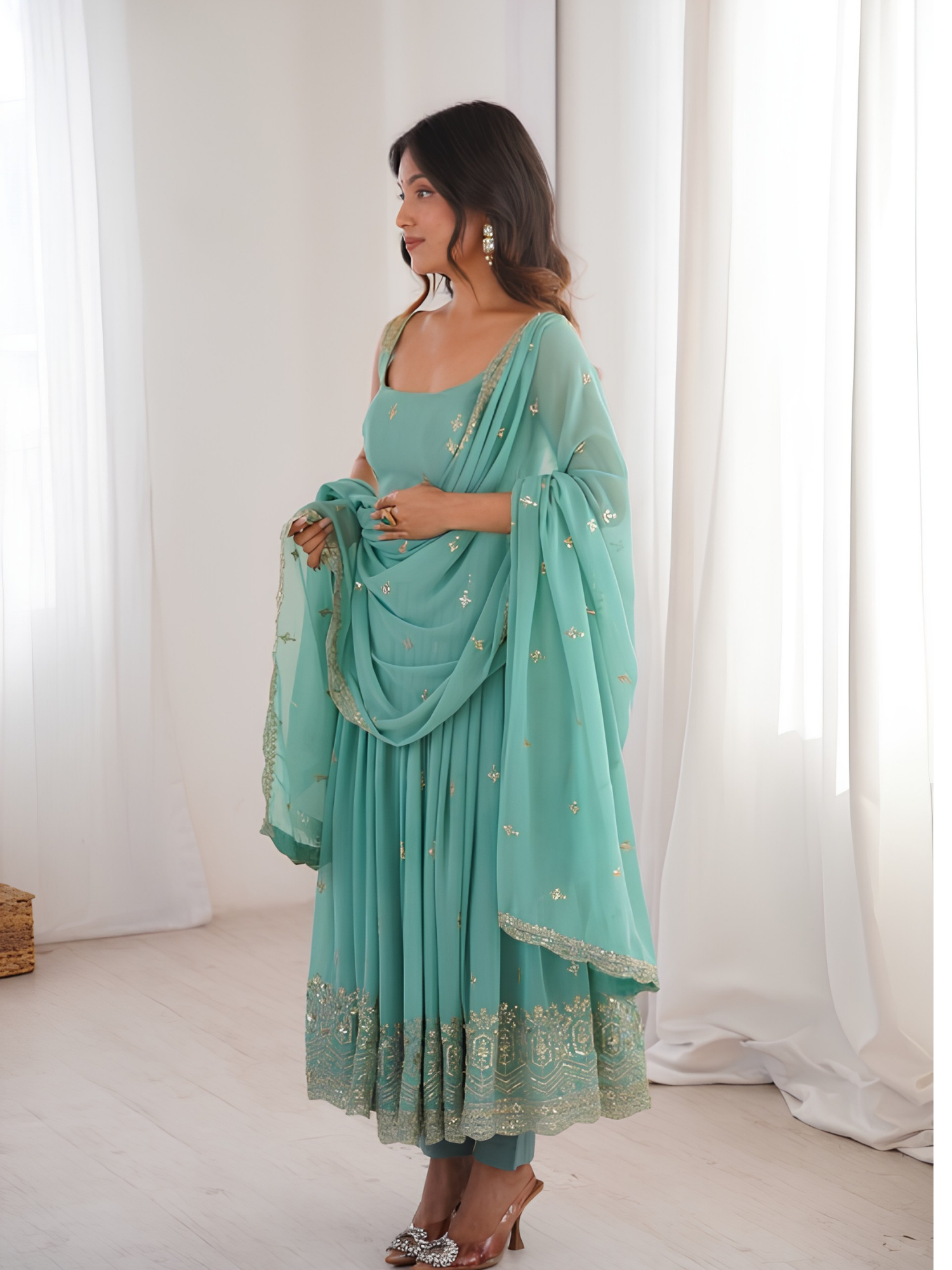 Salwar suit