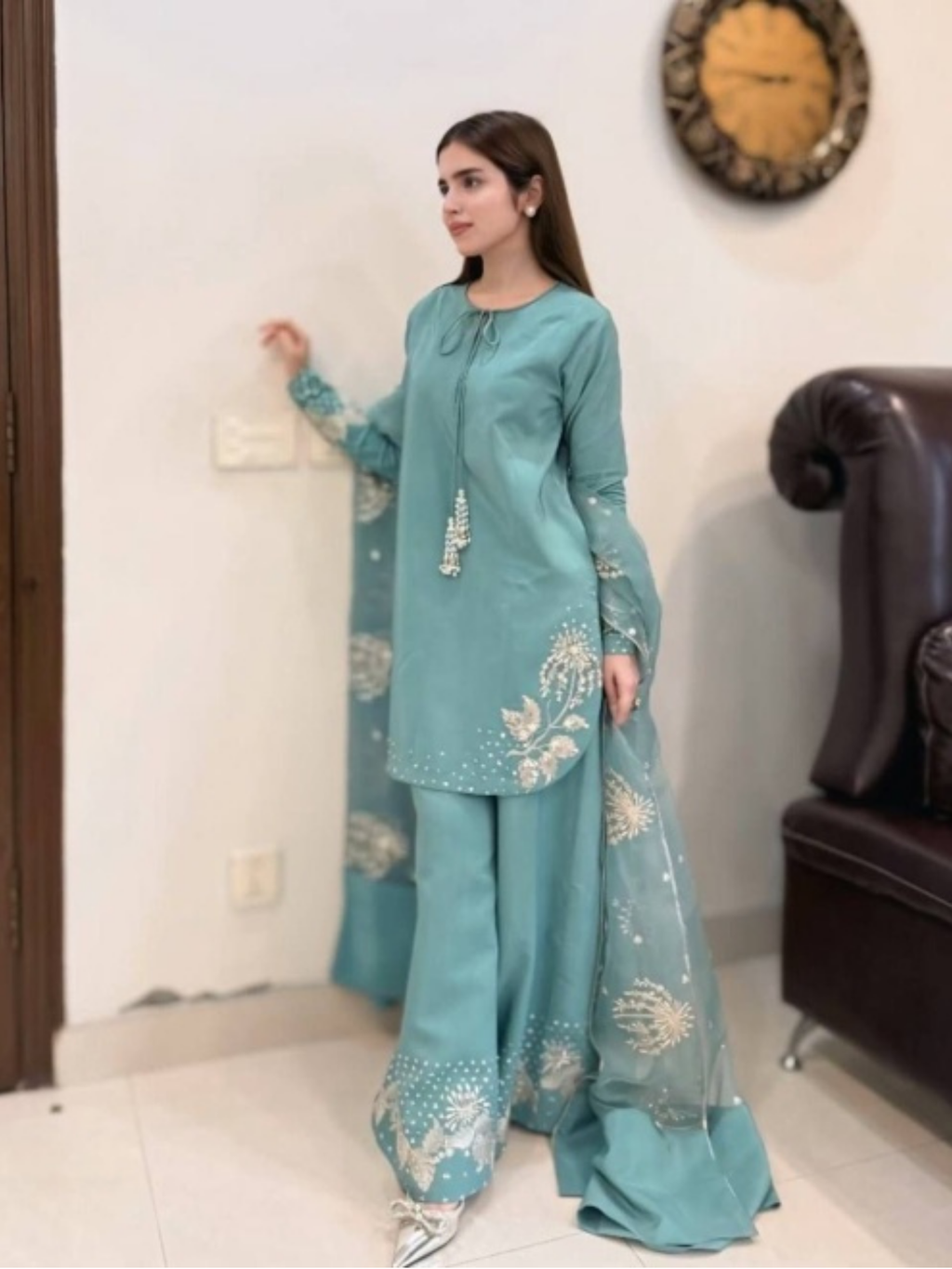 Salwar suit