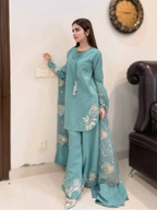Salwar suit