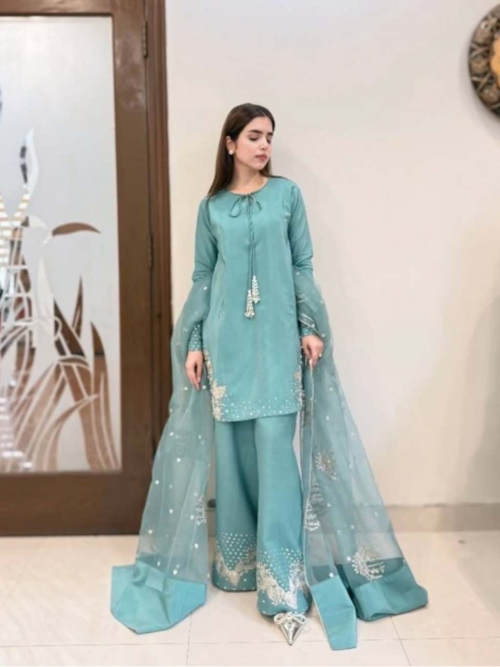 Salwar suit