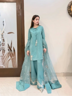Salwar suit