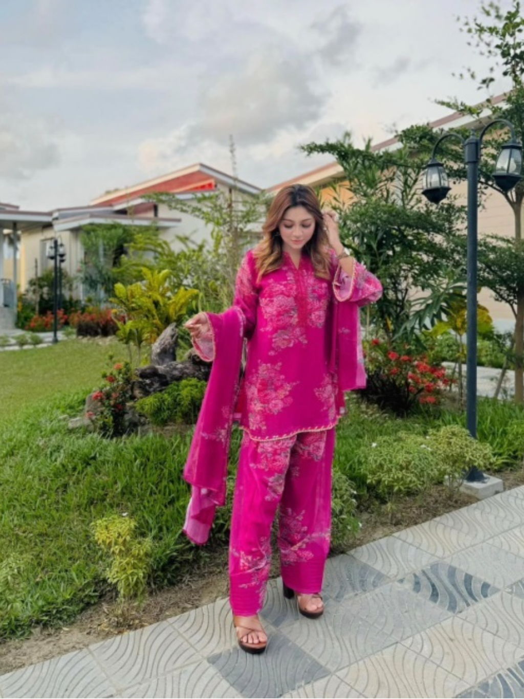 Salwar suit