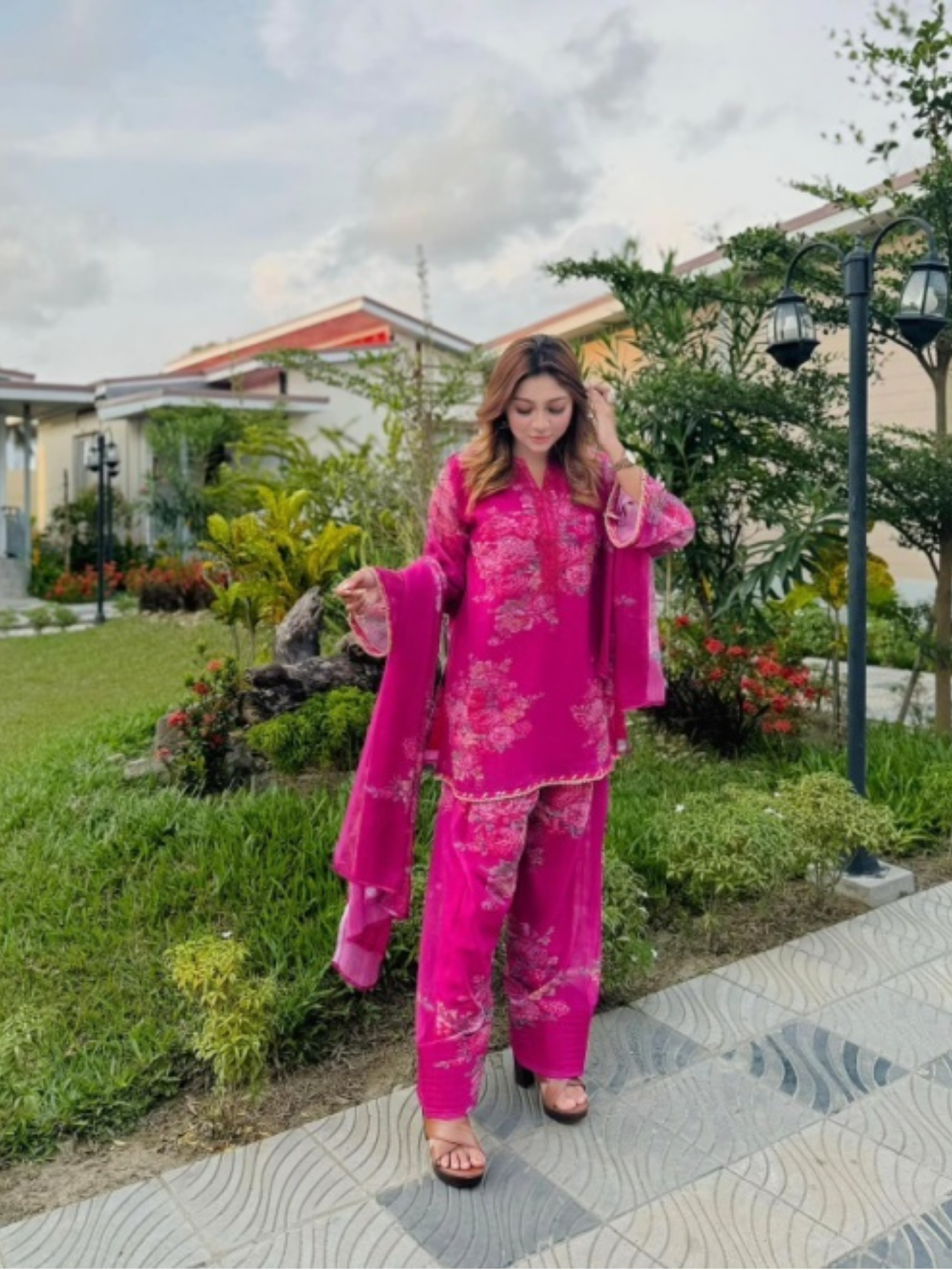 Salwar suit