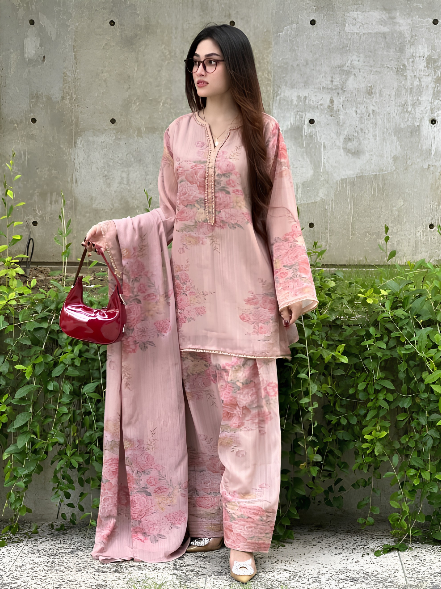 Salwar suit